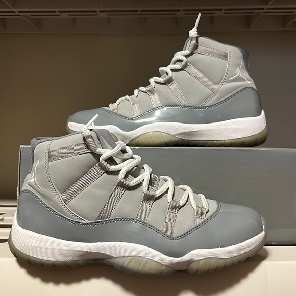 Nike Air Jordan XI Sz 11 Cool Grey 2010 Retro Worn great shape
